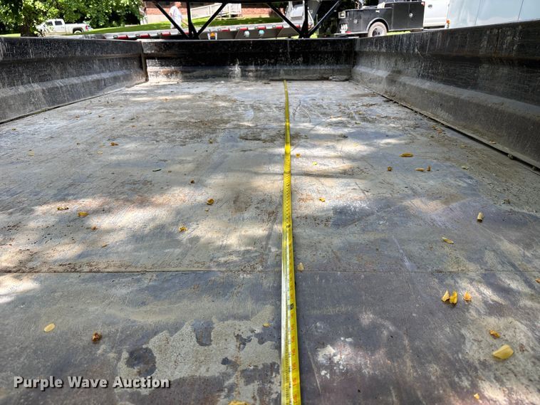 image for item FH7151 2018 Lamar dump trailer