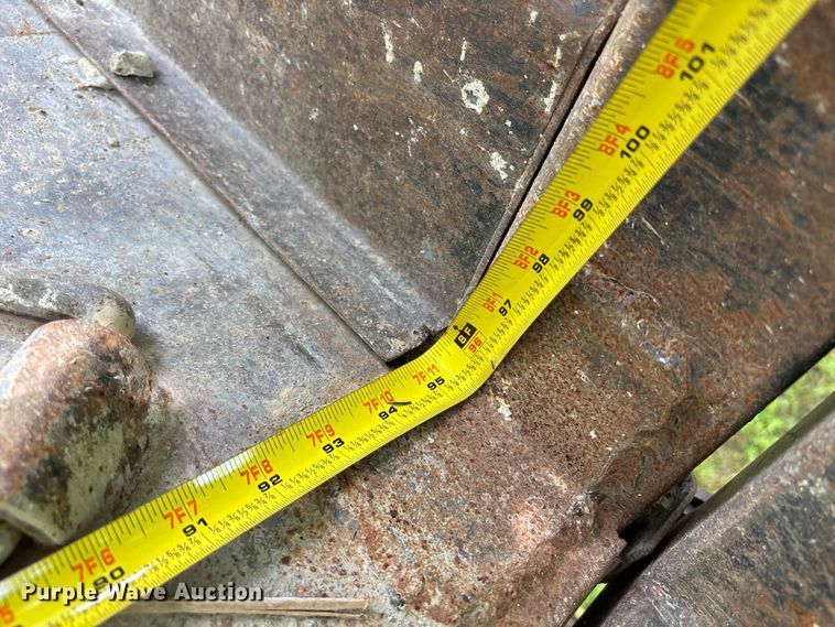 image for item FH7151 2018 Lamar dump trailer