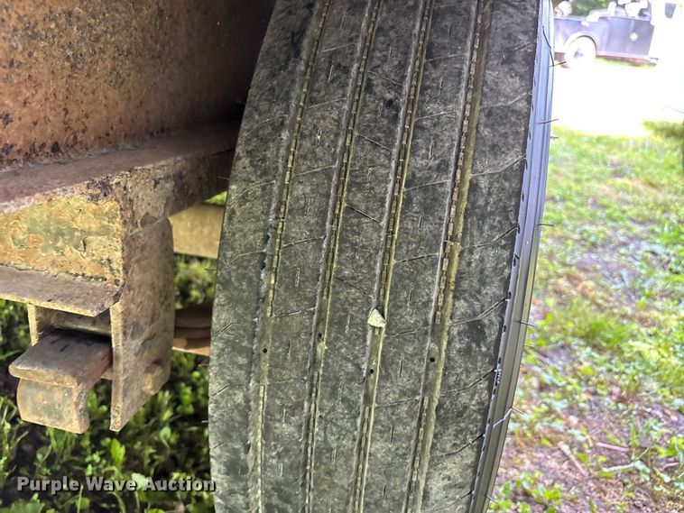 image for item FH7151 2018 Lamar dump trailer