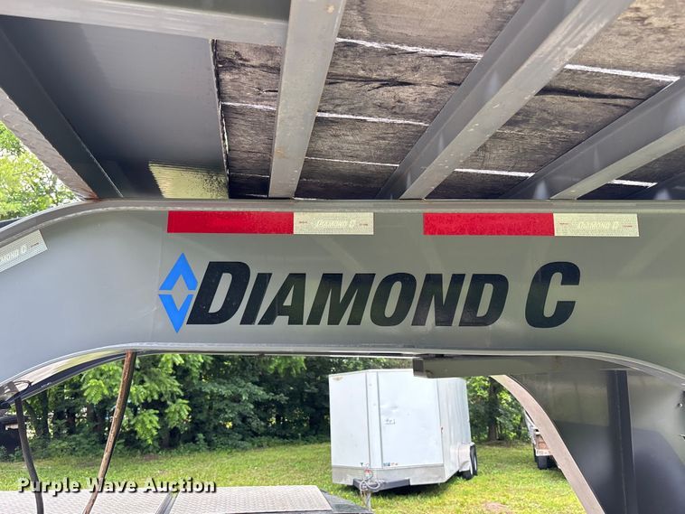 image for item FH7153 2021 Diamond C Roadclipper hydraulic tail equipment trailer