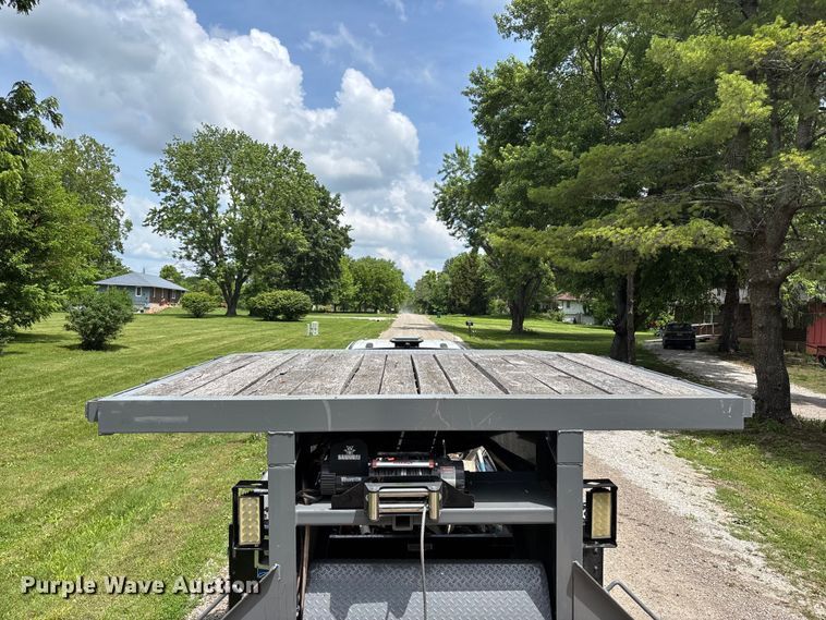 image for item FH7153 2021 Diamond C Roadclipper hydraulic tail equipment trailer