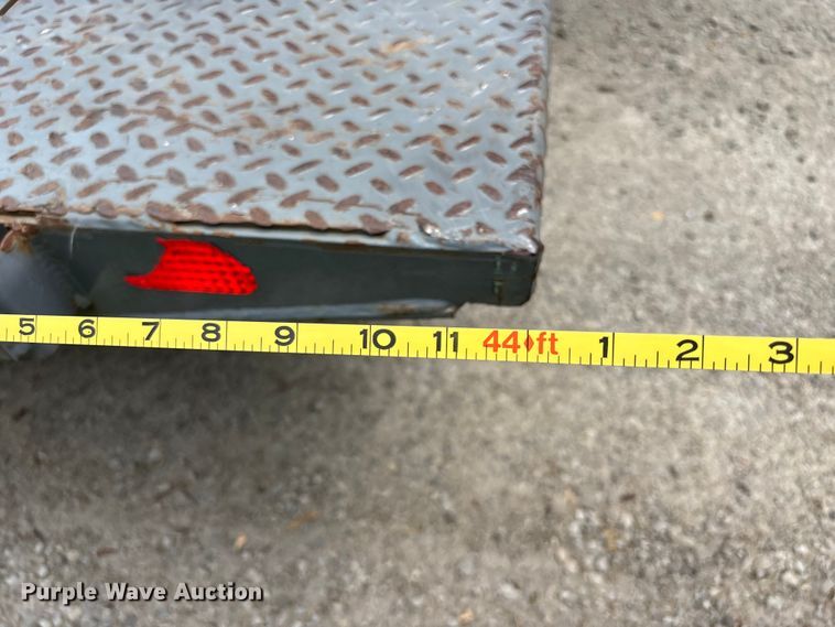 image for item FH7153 2021 Diamond C Roadclipper hydraulic tail equipment trailer