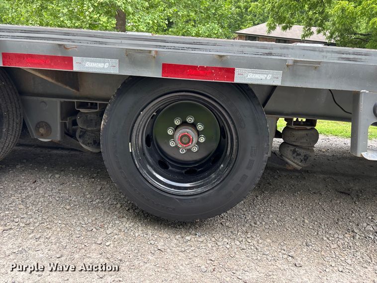 image for item FH7153 2021 Diamond C Roadclipper hydraulic tail equipment trailer