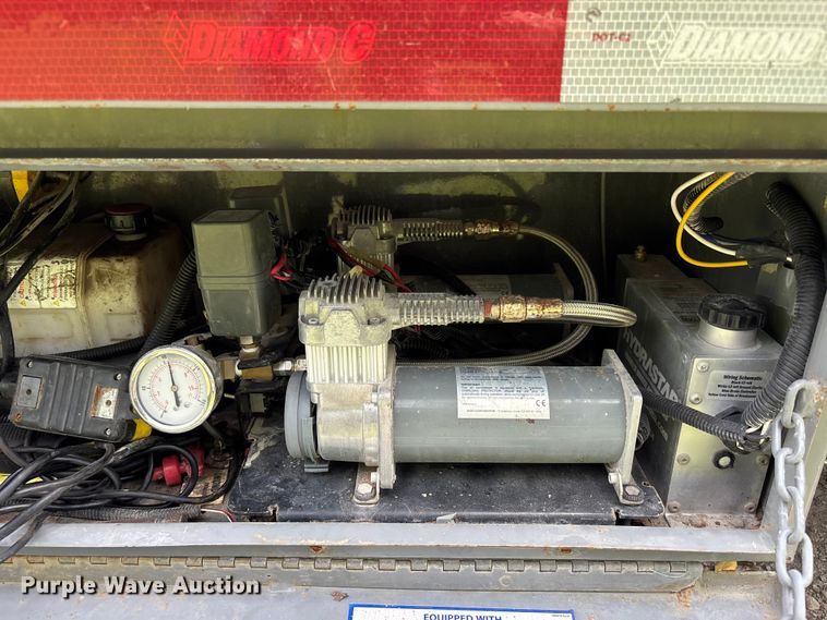 image for item FH7153 2021 Diamond C Roadclipper hydraulic tail equipment trailer