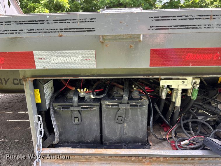 image for item FH7153 2021 Diamond C Roadclipper hydraulic tail equipment trailer