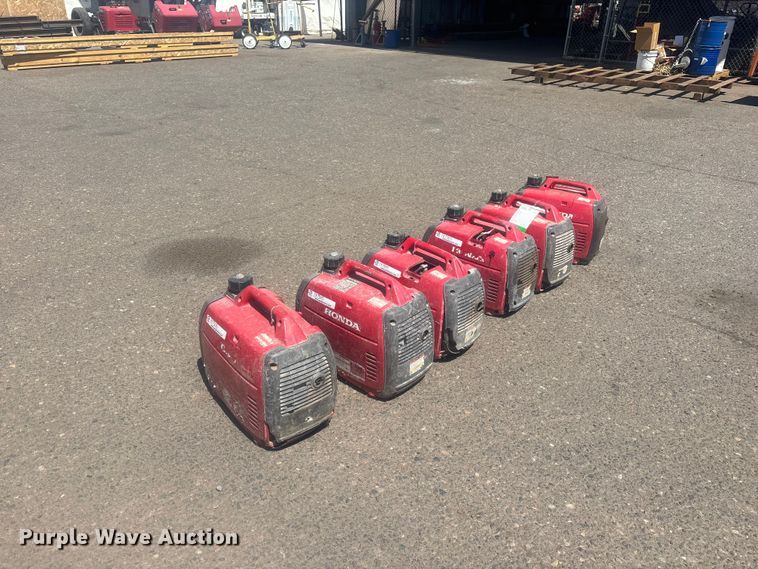 image for item FH7505 (6) Honda EU2000I generators