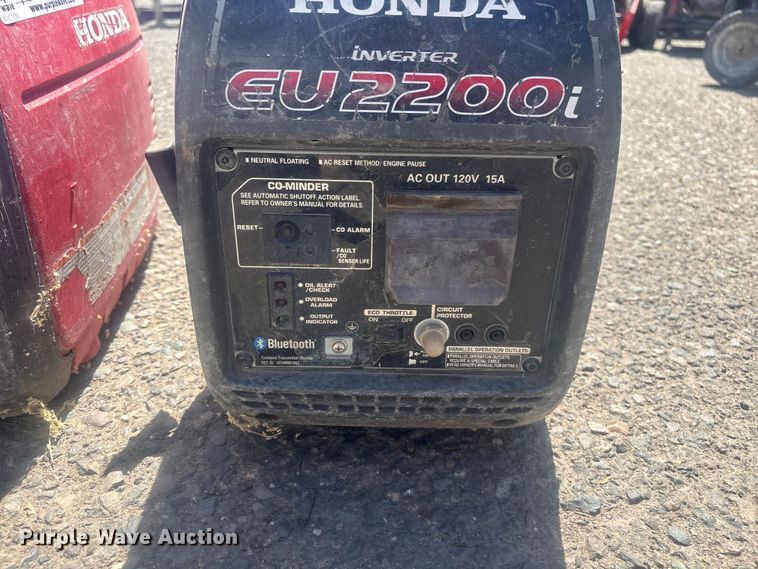 image for item FH7505 (6) Honda EU2000I generators