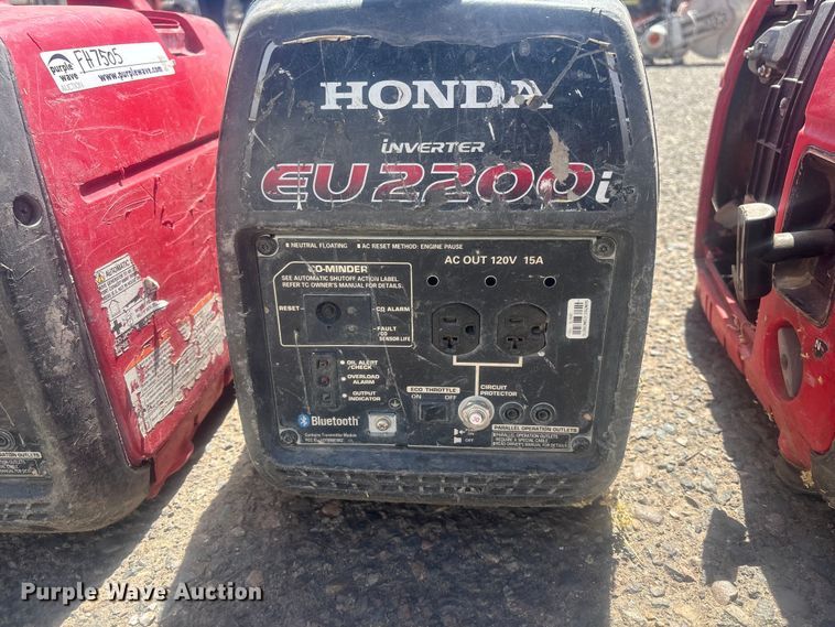 image for item FH7505 (6) Honda EU2000I generators