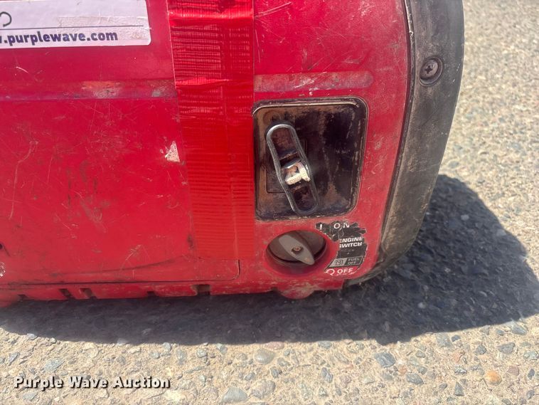 image for item FH7505 (6) Honda EU2000I generators