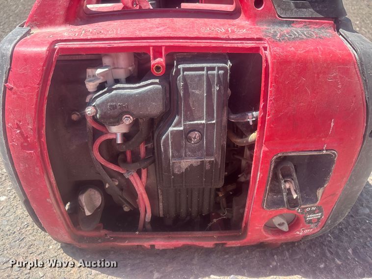 image for item FH7505 (6) Honda EU2000I generators