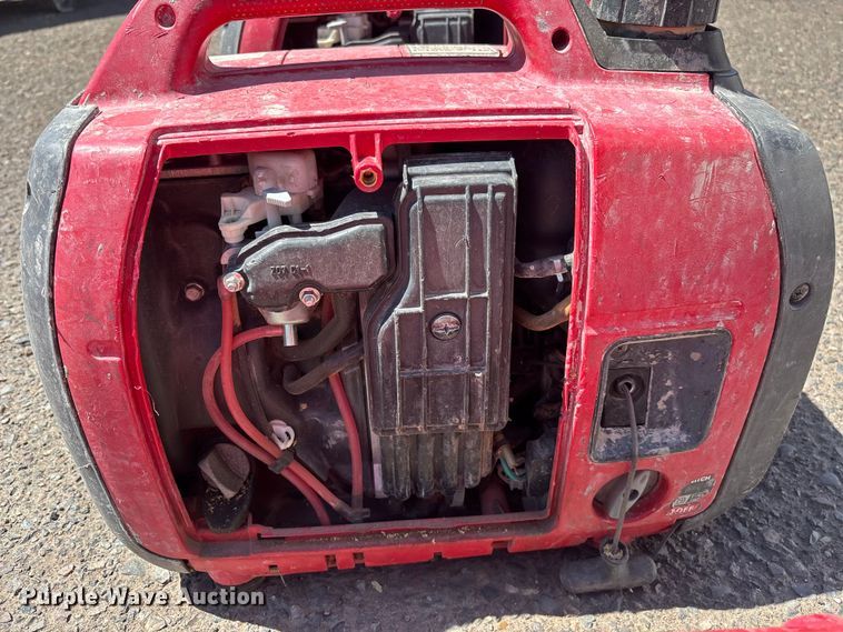 image for item FH7505 (6) Honda EU2000I generators