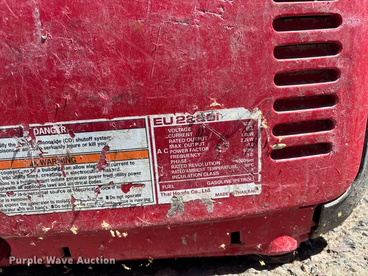 image for item FH7505 (6) Honda EU2000I generators