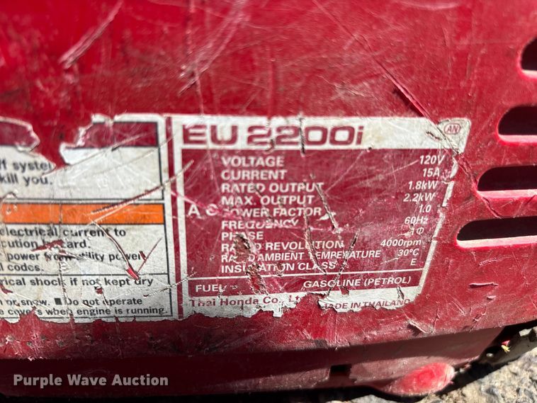 image for item FH7505 (6) Honda EU2000I generators