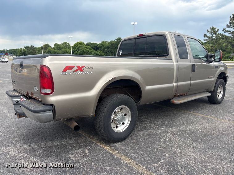 image for item FI0183 2004 Ford F250 Super Duty XL Ext. Cab pickup truck