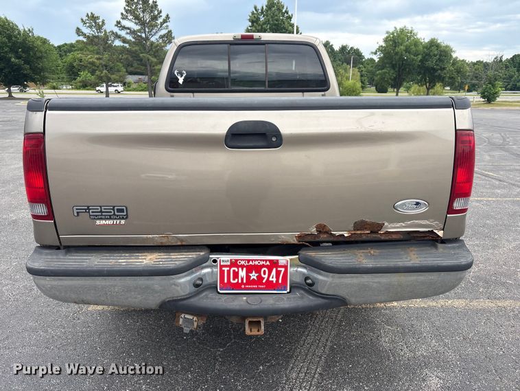 image for item FI0183 2004 Ford F250 Super Duty XL Ext. Cab pickup truck