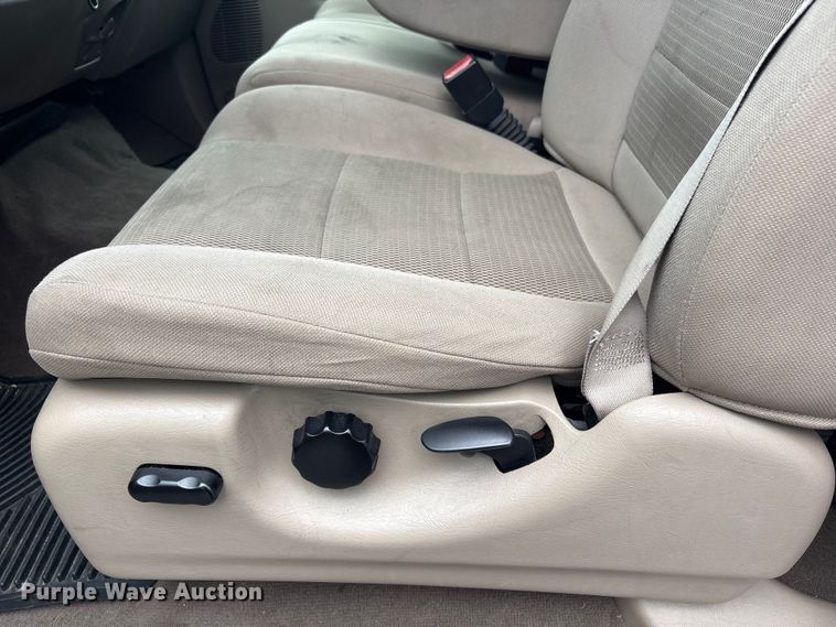 image for item FI0183 2004 Ford F250 Super Duty XL Ext. Cab pickup truck