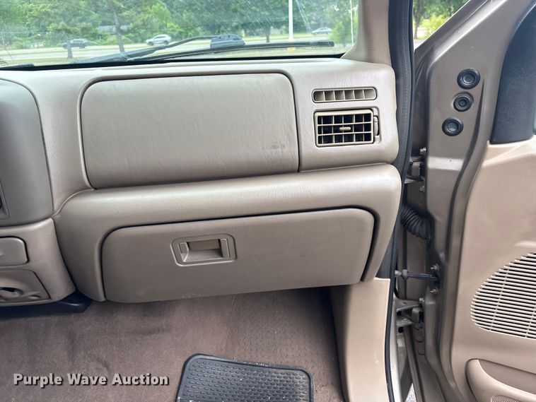 image for item FI0183 2004 Ford F250 Super Duty XL Ext. Cab pickup truck