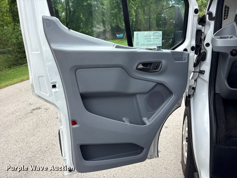 image for item FI0190 2017 Ford Transit van