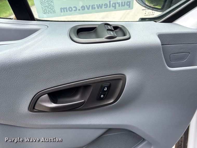 image for item FI0190 2017 Ford Transit van