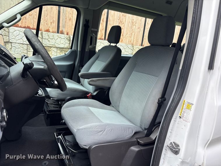 image for item FI0190 2017 Ford Transit van