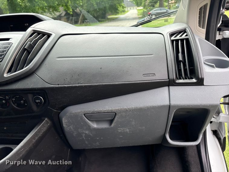 image for item FI0190 2017 Ford Transit van