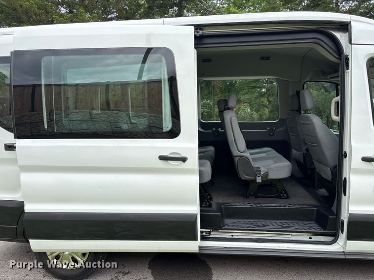 image for item FI0190 2017 Ford Transit van