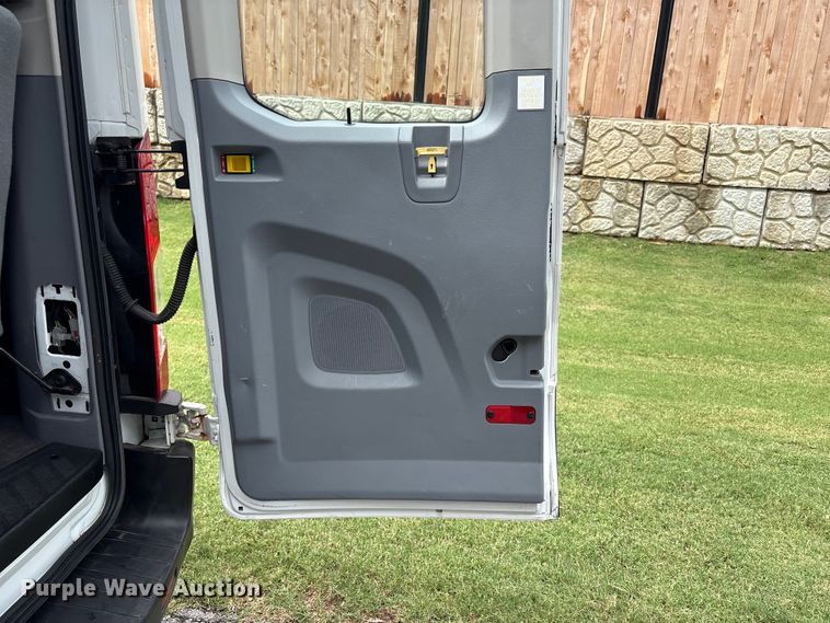 image for item FI0190 2017 Ford Transit van