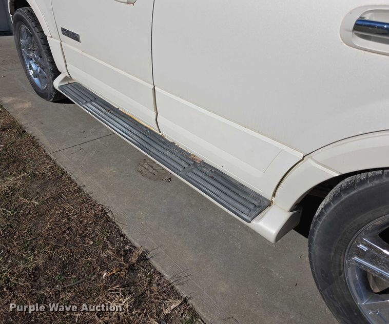image for item FI0764 2007 Ford Expedition Limited SUV