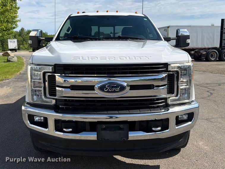 image for item FK0193 2017 Ford F250 Super Duty XLT Ext. Cab pickup truck