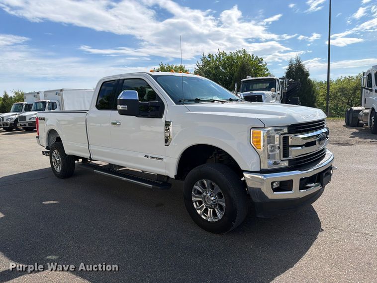 image for item FK0193 2017 Ford F250 Super Duty XLT Ext. Cab pickup truck