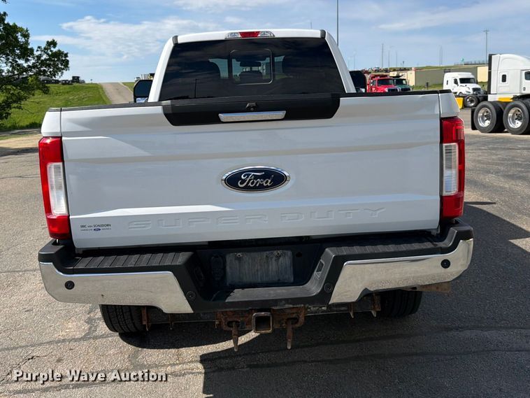 image for item FK0193 2017 Ford F250 Super Duty XLT Ext. Cab pickup truck