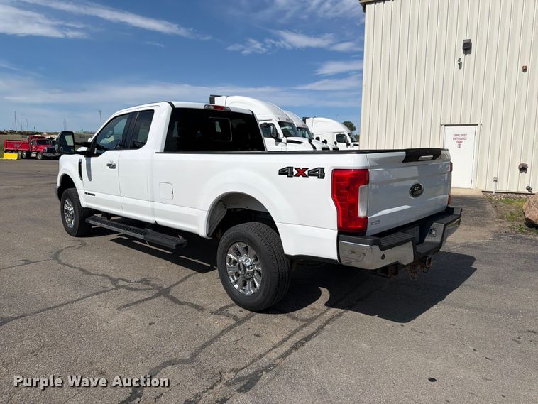 image for item FK0193 2017 Ford F250 Super Duty XLT Ext. Cab pickup truck