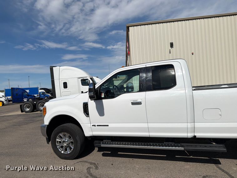 image for item FK0193 2017 Ford F250 Super Duty XLT Ext. Cab pickup truck