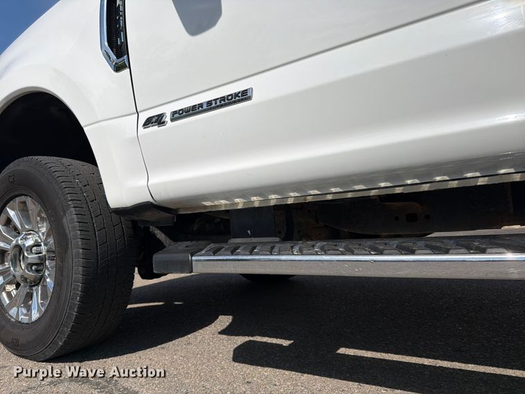 image for item FK0193 2017 Ford F250 Super Duty XLT Ext. Cab pickup truck