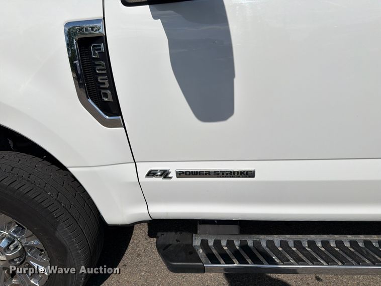 image for item FK0193 2017 Ford F250 Super Duty XLT Ext. Cab pickup truck