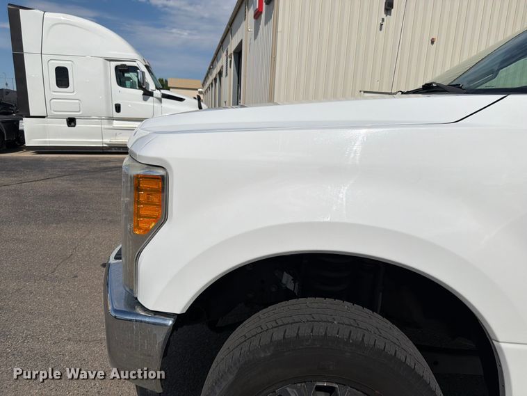 image for item FK0193 2017 Ford F250 Super Duty XLT Ext. Cab pickup truck