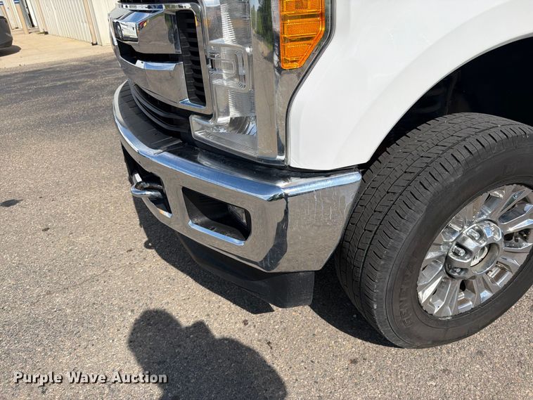 image for item FK0193 2017 Ford F250 Super Duty XLT Ext. Cab pickup truck