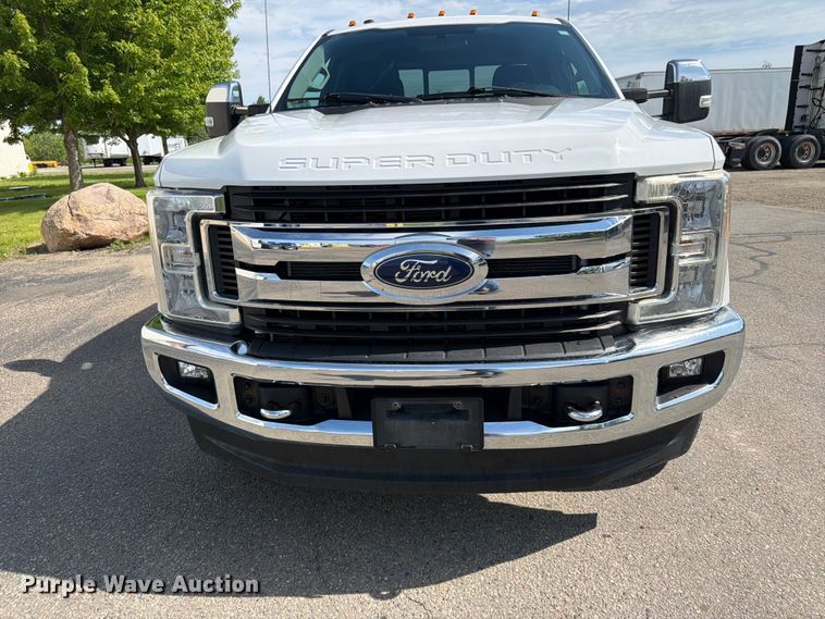 image for item FK0193 2017 Ford F250 Super Duty XLT Ext. Cab pickup truck