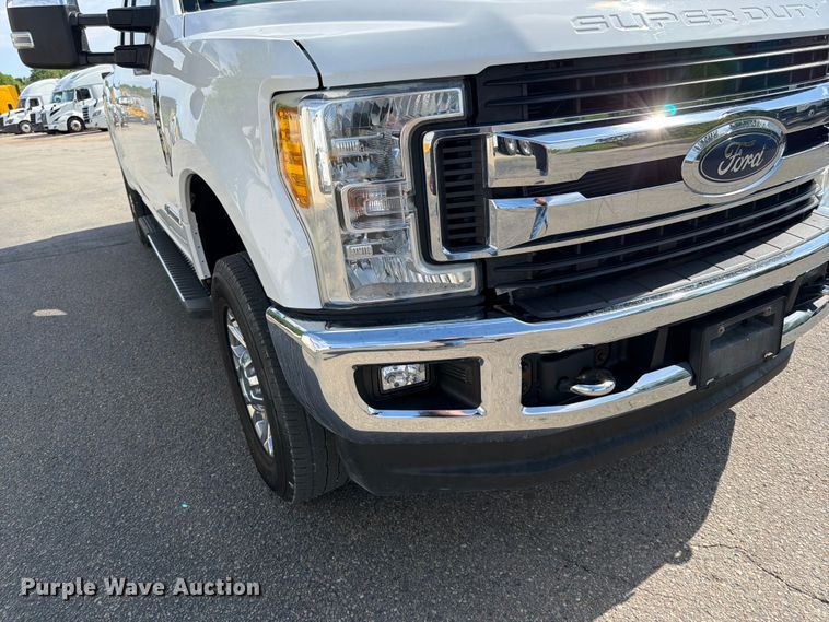 image for item FK0193 2017 Ford F250 Super Duty XLT Ext. Cab pickup truck