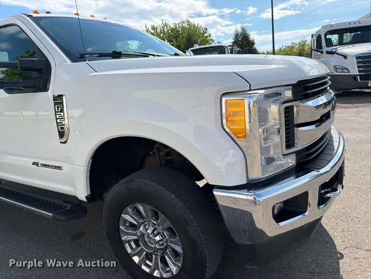 image for item FK0193 2017 Ford F250 Super Duty XLT Ext. Cab pickup truck