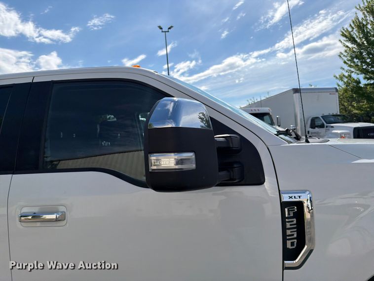 image for item FK0193 2017 Ford F250 Super Duty XLT Ext. Cab pickup truck