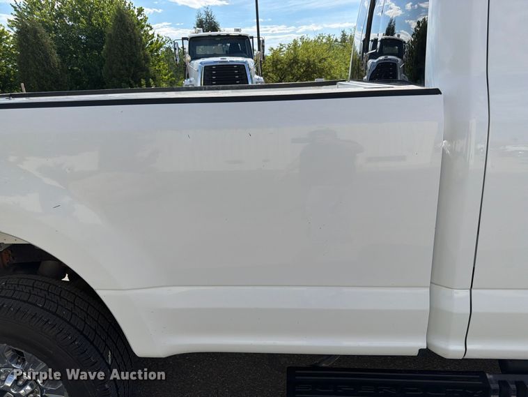 image for item FK0193 2017 Ford F250 Super Duty XLT Ext. Cab pickup truck