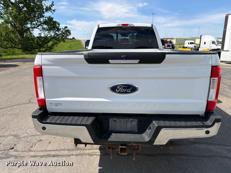 image for item FK0193 2017 Ford F250 Super Duty XLT Ext. Cab pickup truck