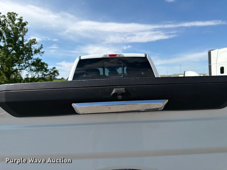 image for item FK0193 2017 Ford F250 Super Duty XLT Ext. Cab pickup truck
