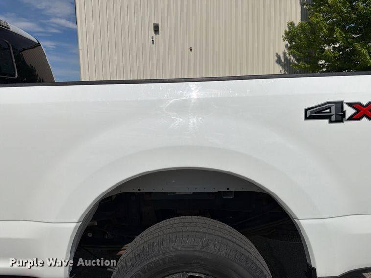 image for item FK0193 2017 Ford F250 Super Duty XLT Ext. Cab pickup truck