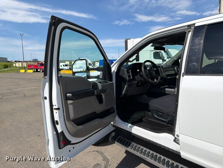 image for item FK0193 2017 Ford F250 Super Duty XLT Ext. Cab pickup truck