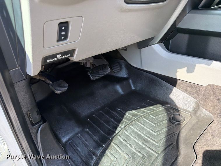 image for item FK0193 2017 Ford F250 Super Duty XLT Ext. Cab pickup truck