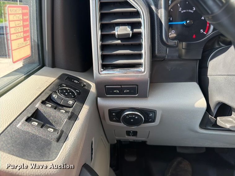 image for item FK0193 2017 Ford F250 Super Duty XLT Ext. Cab pickup truck