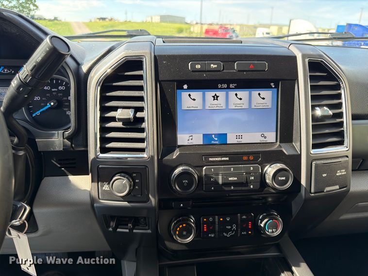 image for item FK0193 2017 Ford F250 Super Duty XLT Ext. Cab pickup truck