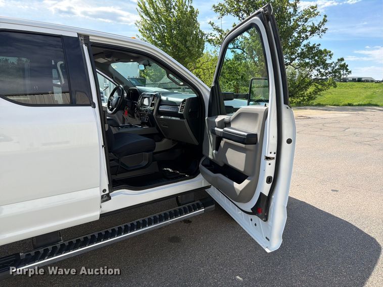 image for item FK0193 2017 Ford F250 Super Duty XLT Ext. Cab pickup truck